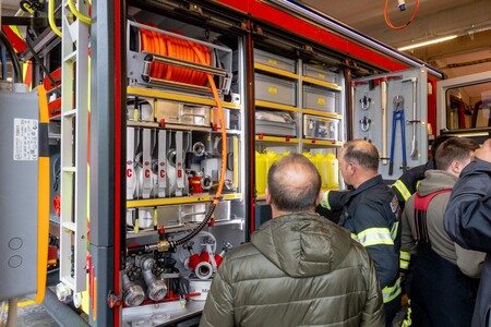 OBČINA PIVKA PREDAJA VOZILA GVC-1 PGD KOŠANA 6.5.2025 - Valter Leban-2392